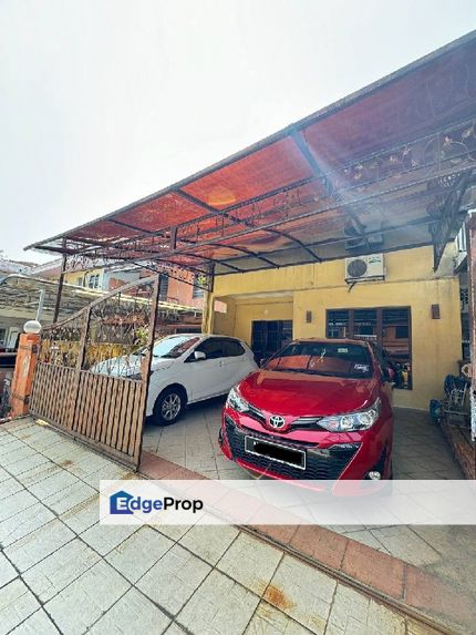 RENOVATED DOUBLE STOREY TERRACE 22x76, 6 ROOMS  SEKSYEN 11 SHAH ALAM, Selangor, Shah Alam