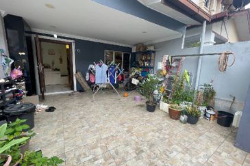 3-Storey Terraced House Renovated Unit