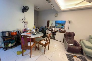 3-Storey Terraced House Renovated Unit