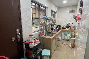 3-Storey Terraced House Renovated Unit