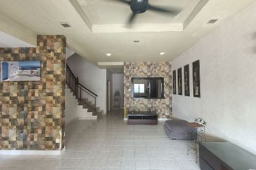 FREEHOLD SHAH ALAM | 2 Storey Intermediate Bukit Subang U16 Shah Alam