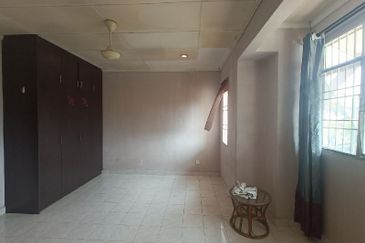 FREEHOLD SHAH ALAM | 2 Storey Intermediate Bukit Subang U16 Shah Alam