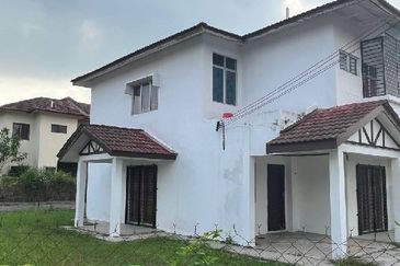 CORNER Double Storey Terrace , Taman Alam Perdana, Shah Alam