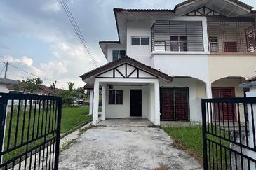 CORNER Double Storey Terrace , Taman Alam Perdana, Shah Alam