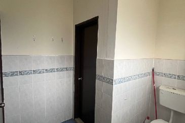 CORNER Double Storey Terrace , Taman Alam Perdana, Shah Alam