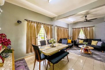 [CORNER LOT] Double Storey Terrace Jalan Nova U5, Subang Bestari, Shah