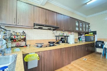 Jalan Putra Bistari 2/1S