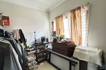 Jalan Putra Bistari 2/1S