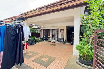 Jalan Putra Bistari 2/1S