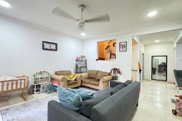 Jalan Putra Bistari 2/1S