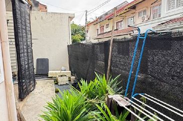 Jalan Putra Bistari 2/1S