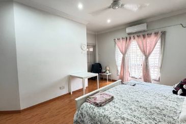 Jalan Putra Bistari 2/1S