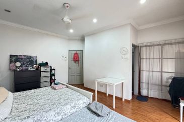 Jalan Putra Bistari 2/1S