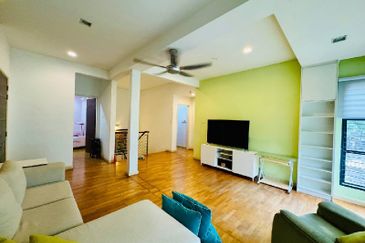 Big Land Size Semi-D End Lot, Mezzo, Bukit Jelutong, Shah Alam