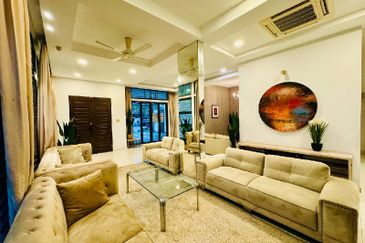 Big Land Size Semi-D End Lot, Mezzo, Bukit Jelutong, Shah Alam