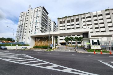 Puncak Hijauan (Hijauan Heights)