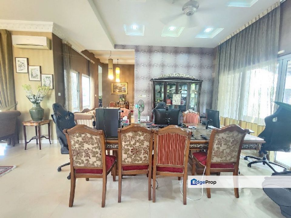 CORNER unit Double Storey Bungalow Laman Seri, Seksyen 13, Shah Alam, Selangor, Shah Alam