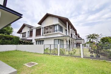 Tiana Elmina Gardens