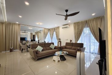 Tiana Elmina Gardens