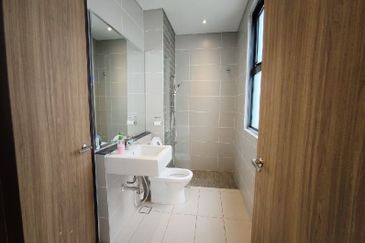 Tiana Elmina Gardens