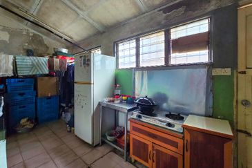 Persiaran Puncak Alam 1 