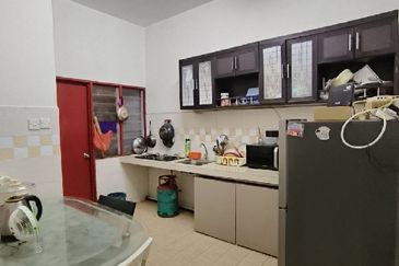 Jalan Spektrum U16 @ Taman Bukit Subang