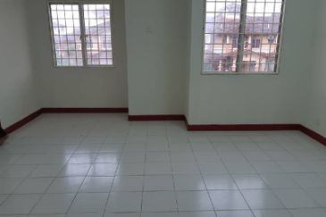 Jalan Spektrum U16 @ Taman Bukit Subang