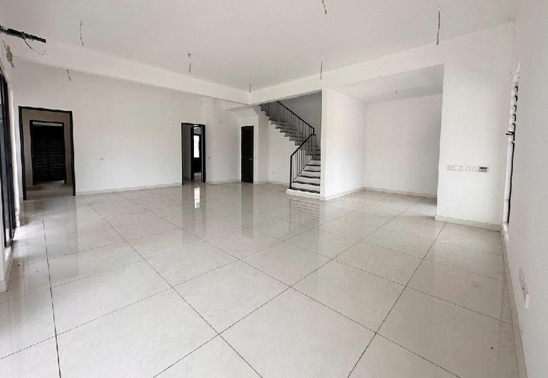 Reesia Elmina Garden