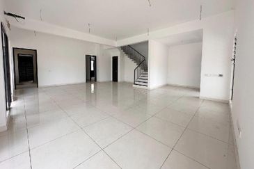 Reesia Elmina Garden