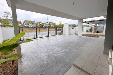 Reesia Elmina Garden