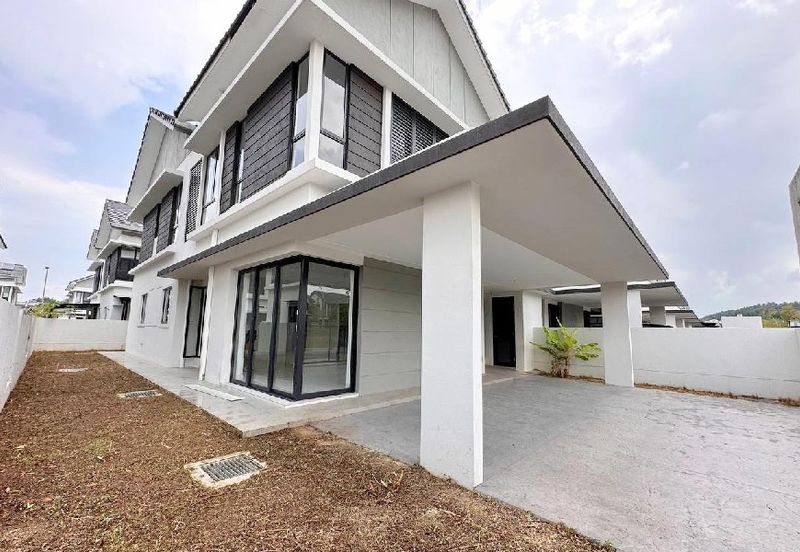 Reesia Elmina Garden