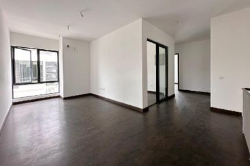 Reesia Elmina Garden