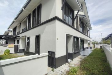 Hevea Elmina Gardens