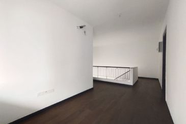 Hevea Elmina Gardens