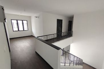 Hevea Elmina Gardens