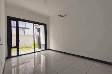 Hevea Elmina Gardens