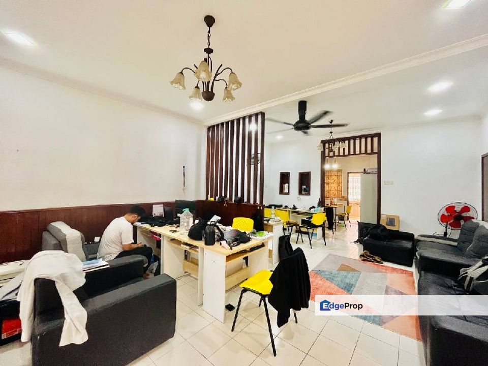 [Facing LRT3 Railway] 2 Storey Terrace Jalan Plumbum Seksyen 7 Shah A, Selangor, Shah Alam