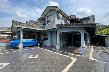 Persiaran Puncak Alam 1 