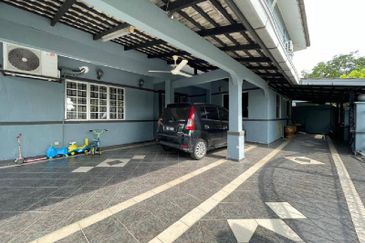 Persiaran Puncak Alam 1 