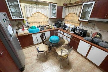 Persiaran Puncak Alam 1 