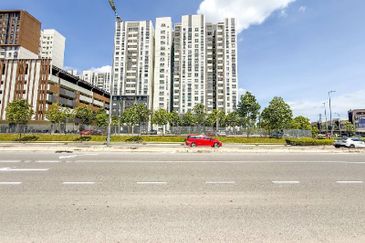 Jalan Kebun Nenas 1A/KS7