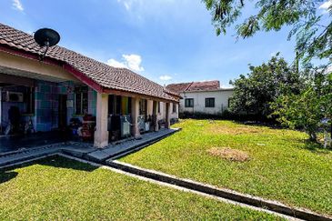 Desa Pinggiran Putra