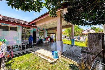 Desa Pinggiran Putra