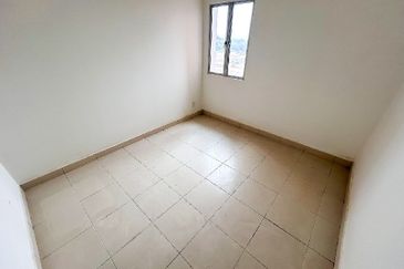 De Bayu Apartment @ Setia Alam