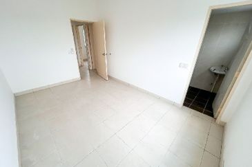 De Bayu Apartment @ Setia Alam