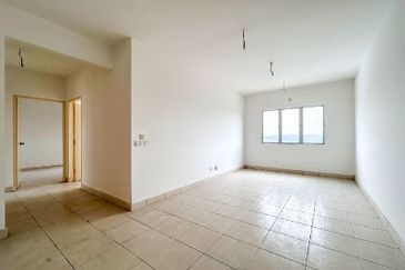 De Bayu Apartment @ Setia Alam