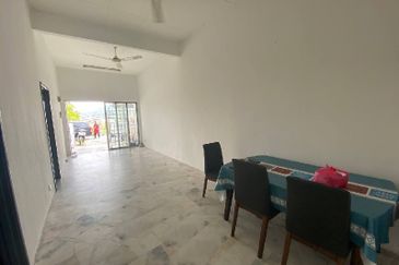 Persiaran Puncak Alam 1 