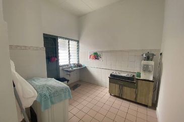 Persiaran Puncak Alam 1 