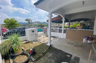 Persiaran Puncak Alam 1 