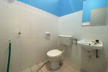 Persiaran Puncak Alam 1 